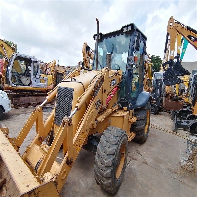 Pompes hydrauliques d'origine JCB 3CX chargée à l'excavatrice 6.07 tonnes Charge nominale en bon état