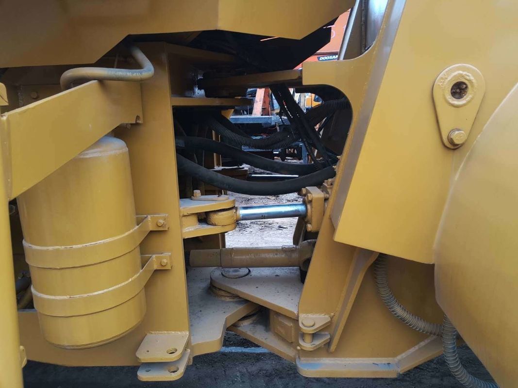 Chargeuse à roues Cat 966G à prix abordable avec moteur à seau et chenille de 5,5 m3