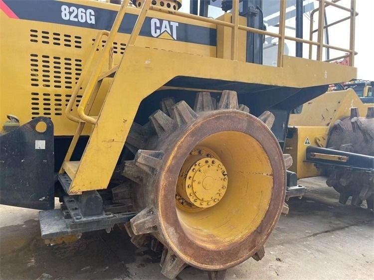CAT 826G compact original avec moteur 3406 DITA en basse heure de travail