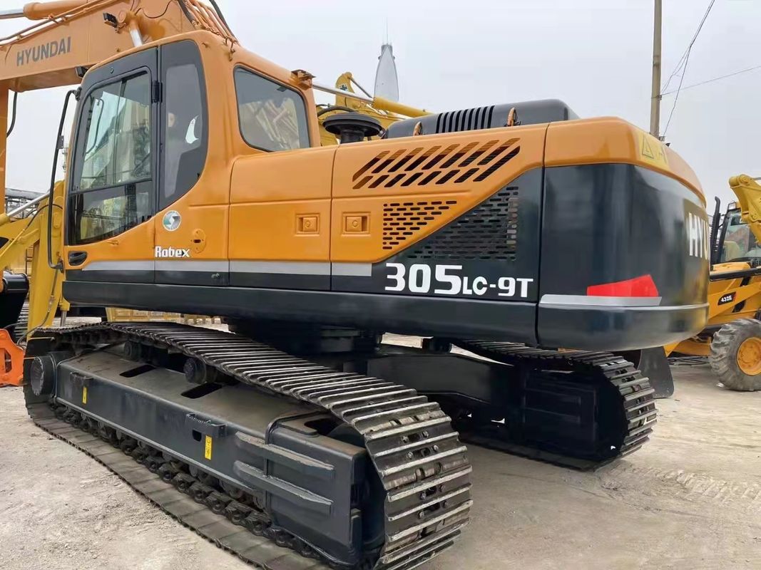 30 tonnes prêtes à l'emploi et expérimentées utilisées, Hyundai 305 importé de Corée, en bon état.
