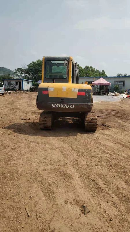 La Suède a importé une excavatrice à rampe Volvo EC55B PRO de haute qualité presque neuve.