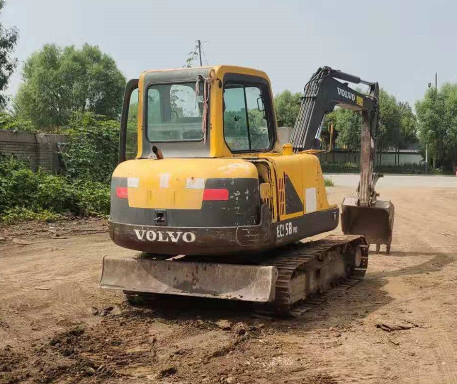 La Suède a importé une excavatrice à rampe Volvo EC55B PRO de haute qualité presque neuve.