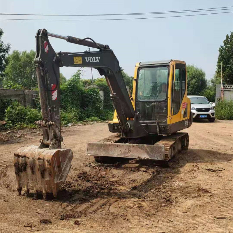 La Suède a importé une excavatrice à rampe Volvo EC55B PRO de haute qualité presque neuve.