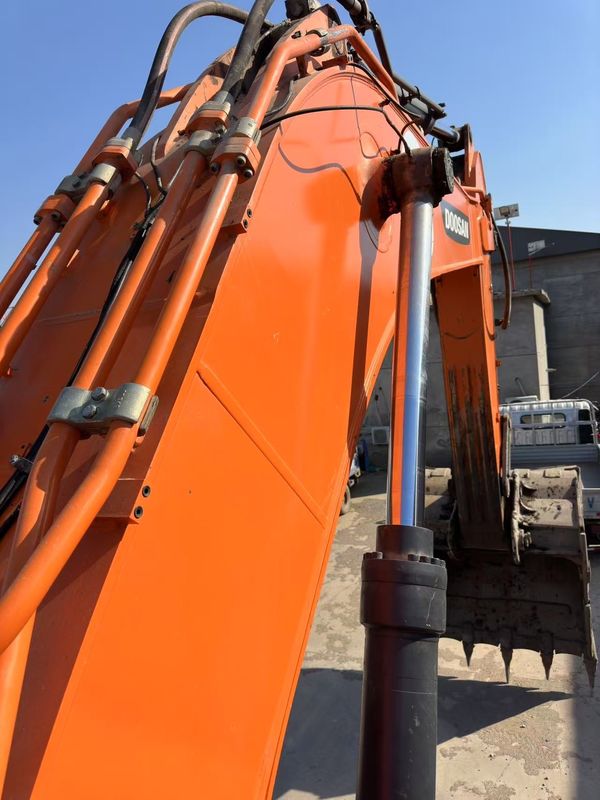 Excavatrice utilisée Doosan DX560LC à vendre équipement de construction de seconde main de haute qualité