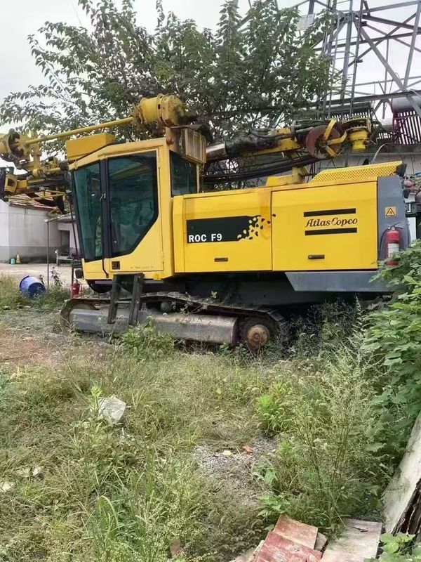 Une plateforme de forage de roche utilisée d'Atlas Copco ROC F9 à vendre.