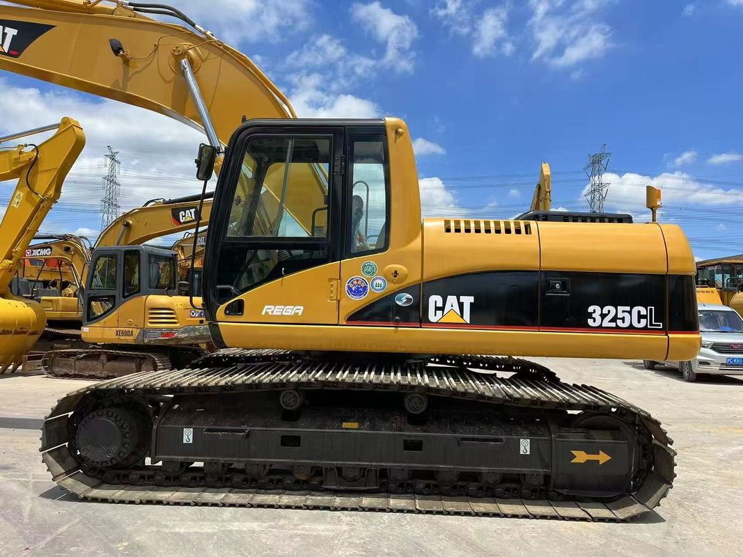 Excavateur d'occasion CAT 325CL fiable Caterpillar d'occasion 325CL avec une longueur de transport de 9,6 m