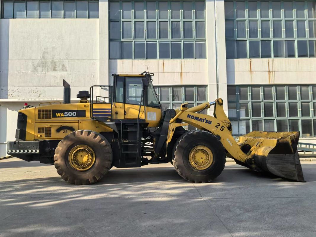 Chargeur à roues d'occasion Komatsu WA500-6 Chargeur avant lourd exporté de Chine