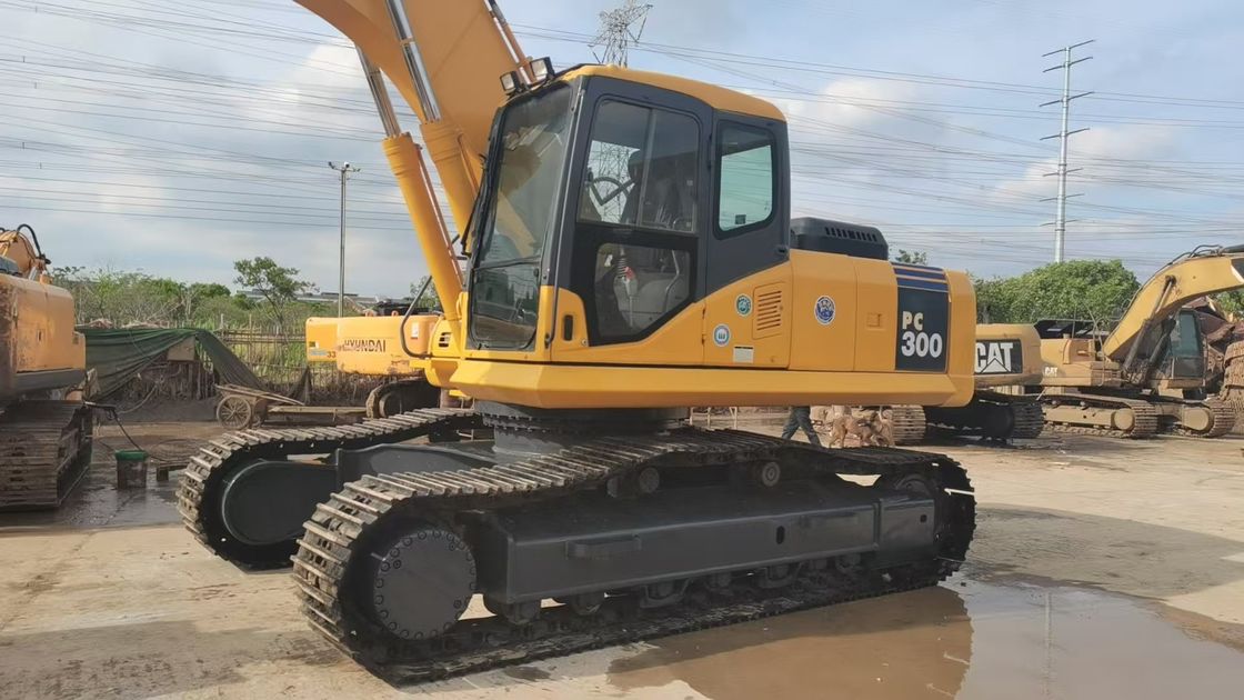 Excavatrice utilisée Komatsu PC300-7 avec 180 kW de puissance du moteur