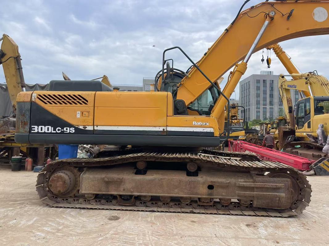 Excavatrice utilisée Hyundai 300LC-9S Excavatrice utilisée Hyundai 30 tonnes