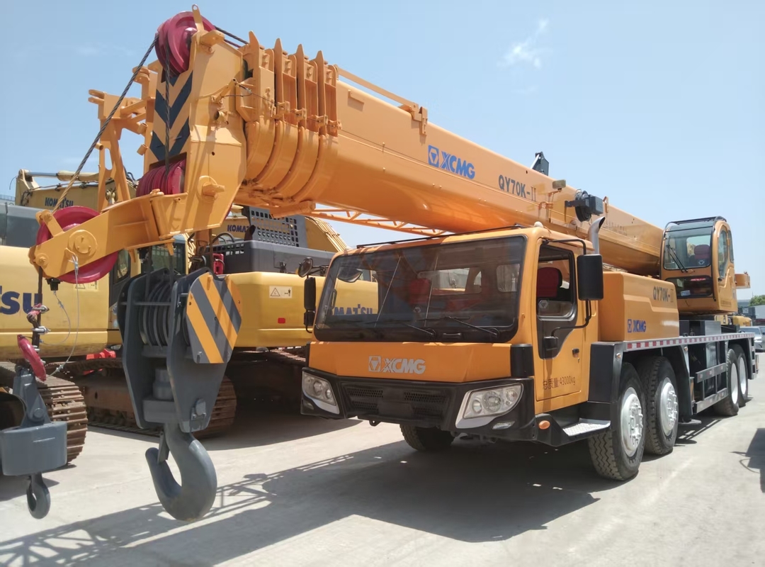Grue sur camion XCMG 70 tonnes d'occasion à vendre | Grue mobile fiable exportée de Chine
