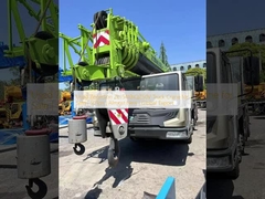 Une grue utilisée Zoomlion ZLJ5419JQZ50V est à vendre 50 tonnes presque neuve exportation mondiale